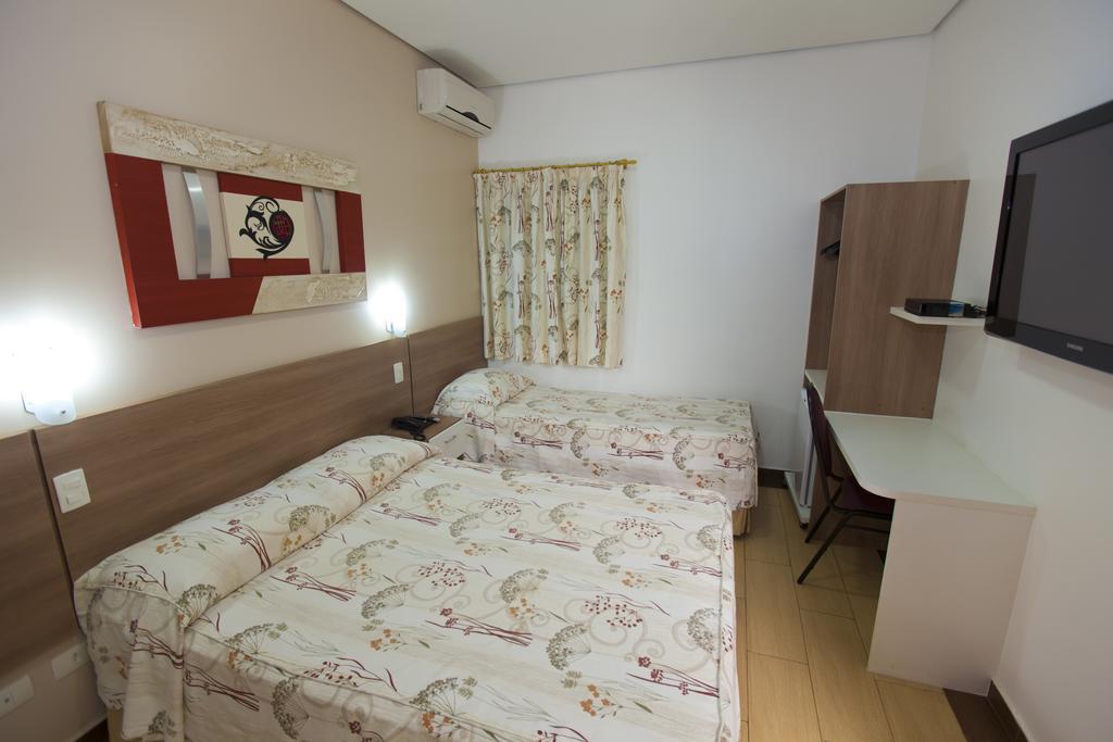 Hotel Oly Plaza Piracicaba Zimmer foto